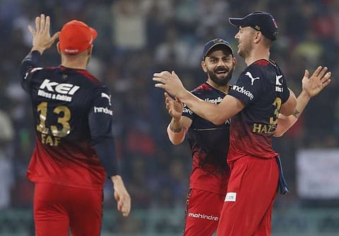 विराट कोहलीचा RCB संघ ‘असा’ पोहचणार प्लेऑफमध्ये, जाणून घ्या समीकरण