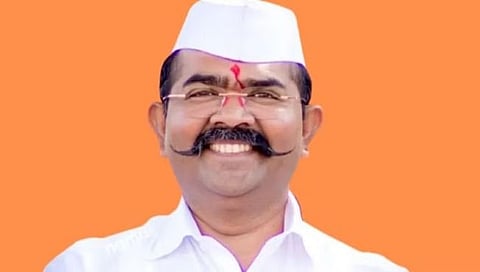 राष्ट्रीयकृत बॅंका आळशी, जाड कातड्याच्या : नरेंद्र पाटील यांची जहरी टीका