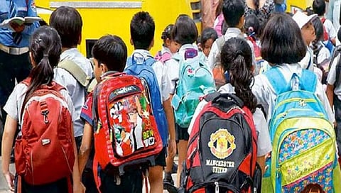 नाशिक : आदिवासी विद्यार्थ्यांना मिळणार इंग्रजी शाळेत प्रवेश, ३० जूनपर्यंत मुदत