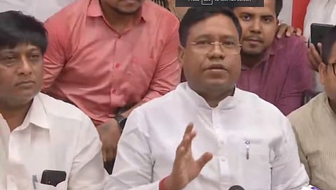 बिहार सरकारमधील मंत्री डॉ. संतोष कुमार सुमन यांचा राजीनामा