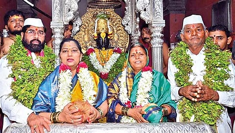 २५ वर्षाची सेवा फळाला; नेवाशातील काळे दाम्पत्यास महापूजेचा मान