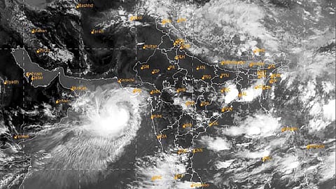 cyclone biparjoy : बिपरजॉय उद्या धडकणार; गुजरातला ऑरेंज अलर्ट