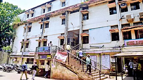 कोल्हापूर : सीपीआर अपघात विभागाची इमारतच धोकादायक!