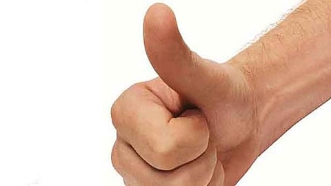 कोल्हापूर : हाताच्या अंगठ्याचाच बनवला शिक्का