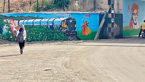 पंढरपूर शहरातील भिंतींवर अवतरले वारकरी सांप्रदाय