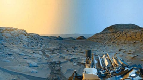 ‘क्युरिऑसिटी’ने टिपले मंगळभूमीचे सुंदर छायाचित्र