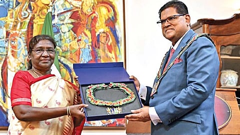President Droupadi Murmu : राष्ट्रपती द्रोपदी मुर्मू यांचा सुरिनामच्या सर्वोच्च नागरी पुरस्काराने गौरव
