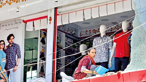 कोल्हापुरात दंगल नुकसानीचे पंचनामे सुरू