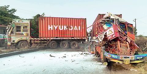 अहमदनगर : इमामपूरजवळ अपघातात कंटेनरचालकाचा मृत्यू