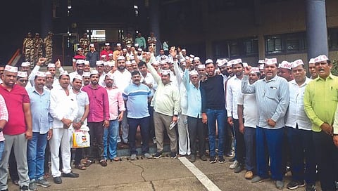 नाशिक : आयुक्तांशी चर्चेनंतर प्रकल्पग्रस्त शेतकरी माघारी, मोर्चा स्थगित