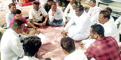 श्रीगोंदा : उसाच्या पेमेंटसाठी शेतकर्‍यांचे उपोषण