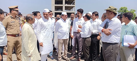 महसूल मंत्री राधाकृष्ण विखे पाटील यांनी केली जेजुरीच्या पालखी मैदानाची पाहणी