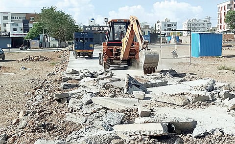 लोहगावात अनधिकृत प्लॉटिंगवर कारवाई