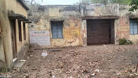 हिंगोली : कडोळी आरोग्य उपकेंद्राच्या इमारतीला अवकळा