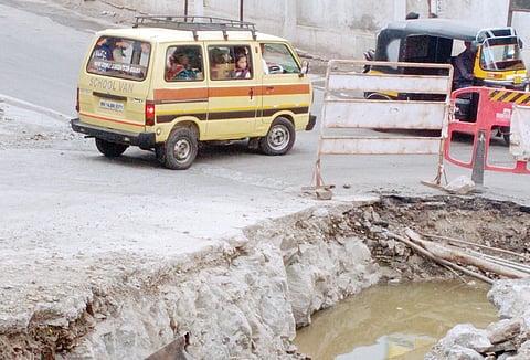पुण्यातील बिबवेवाडी परिसरात खोदाई थांबेना!