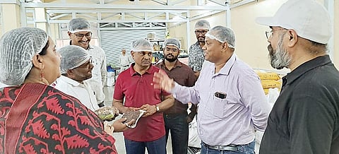 मंचर : आदिवासी विद्यार्थ्यांना कोटमदरा मध्यवर्ती स्वयंपाकगृहातून अन्नपुरवठा