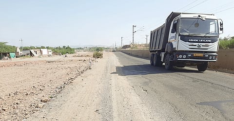 वाल्हे : दिवे घाट धोकादायक, अपघातांची मालिका; महामार्ग प्रशासनाचे दुर्लक्ष