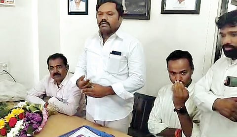 बेलापूरचे सरपंच महेंद्र साळवी परतले स्वगृही