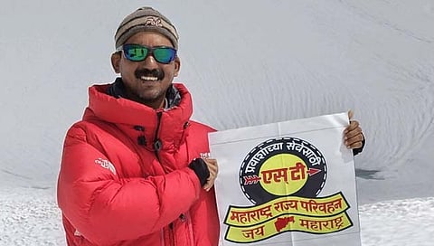 Amol Alvekar: कोल्हापूरच्या एसटी कंडक्टरने सर केले हिमालयातील हनुमान तिब्बा शिखर