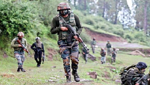 पूँछमध्ये दहशतवादी कट उधळला