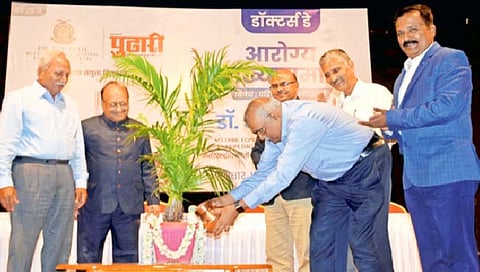 कोल्हापूर : संतुलित आहार, व्यायाम, मन:शांती हीच निरोगी आयुष्याची त्रिसूत्री; डॉ. अविनाश सुपे यांचा कानमंत्र