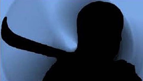 सातार्‍यात कोयता दाखवत जबरी चोरी