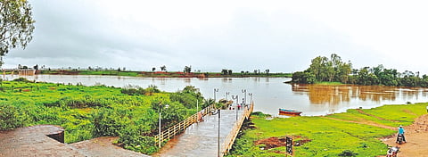 सांगली : संततधारेमुळे जनजीवन विस्कळीत; वारणा, कृष्णेच्या पातळीत वाढ