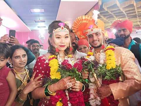 नगरमध्ये झाला अनोखा आंतरराष्ट्रीय विवाह सोहळा; चिनी शानने संगमनेरच्या राहुलशी बांधली आयुष्याची गाठ
