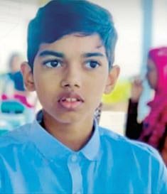 जायचे होते स्कूलबसने, पण आली रुग्णवाहिका !