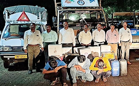 पुणे : अवैध गावठी दारूअड्डा उद्ध्वस्त; एकवीस जणांना अटक