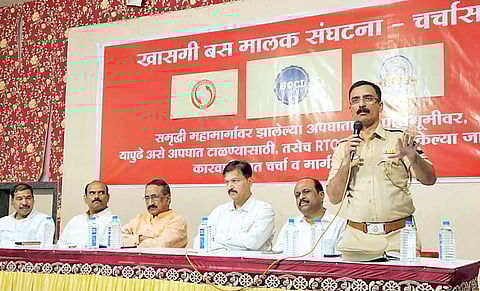 पुणे : खासगी बसचालकाचा परवाना जागेवरच रद्द