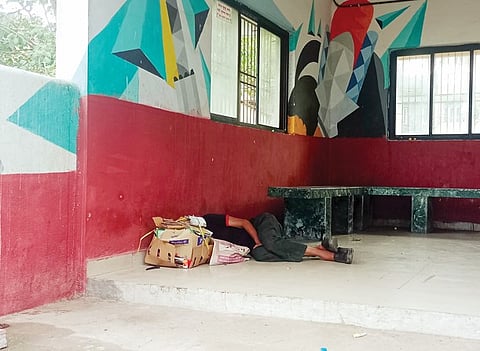 पिंपरी : रेल्वे स्थानकात भिकारी, मद्यपींचा वावर; महिलांच्या सुरक्षिततेकडे दुर्लक्ष