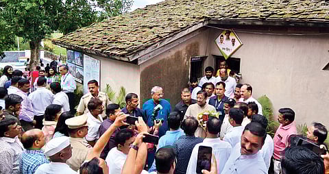 राजगुरू स्मारकासाठी पहिल्या टप्प्यात दीडशे कोटी देणार : वनमंत्री सुधीर मुनगंटीवार