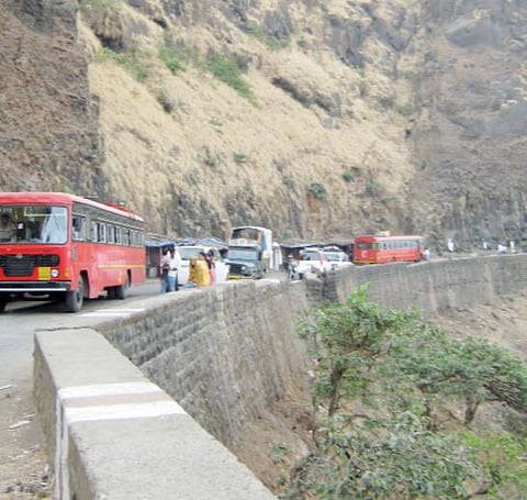 महत्त्वाची बातमी ! वरंधा घाट 30 सप्टेंबरपर्यंत अवजड वाहतुकीकरिता बंद