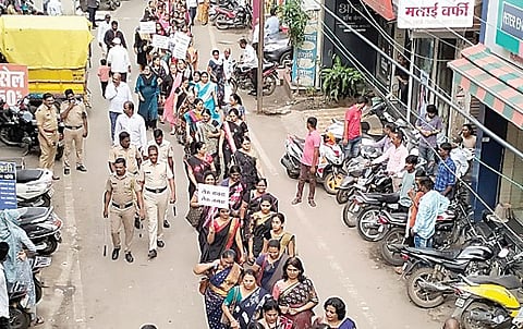 मणिपूर घटनेच्या निषेधार्थ संगमनेरात महिलांचा मोर्चा