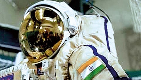 इस्रो अंतराळात मानव पाठवणार; सात अंतराळ मोहिमांची घोषणा