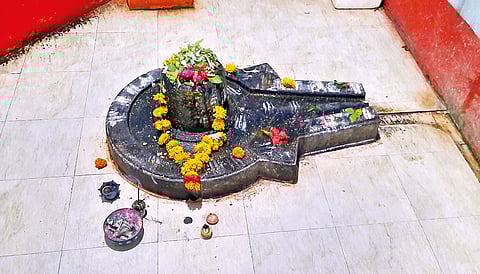 अधिक श्रावणातील शिवदर्शन : बार्शीतील बारा ज्योतिर्लिंगांपैकी एक नगरेश्वर मंदिर