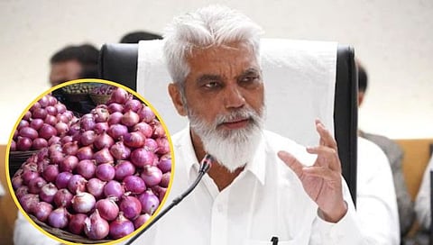 कांदा अनुदानाच्या मदतीपासून एकही शेतकरी वंचित राहायला नको : दादा भुसे