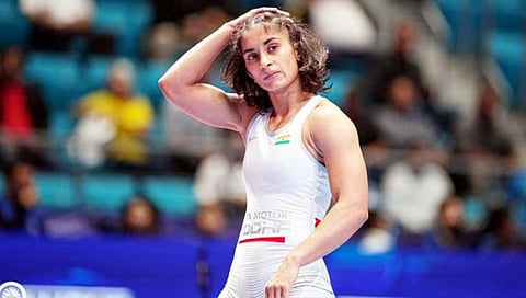 Vinesh Phogat : आशियाई स्पर्धेपूर्वी भारताला मोठा धक्का; कुस्तीपटू विनेश फोगट स्पर्धेबाहेर