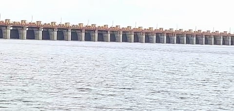 उजनी मायनस मधून प्लस मध्ये ! शंभर टक्के भरण्यासाठी ५४ टीएमसी पाण्याची गरज