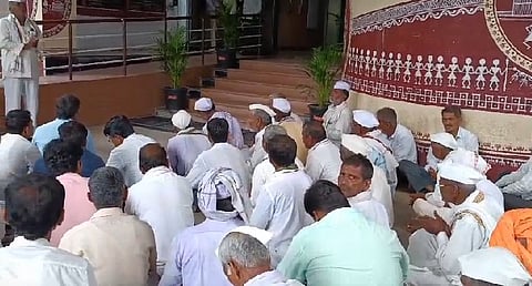 अहमदनगर : घंटानाद विरुद्ध टाळ-मृदुंगाचा गजर