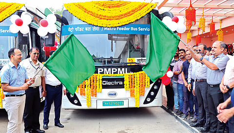 पुणे : पीएमपीच्या मेट्रो फीडर सेवेचा शुभारंभ