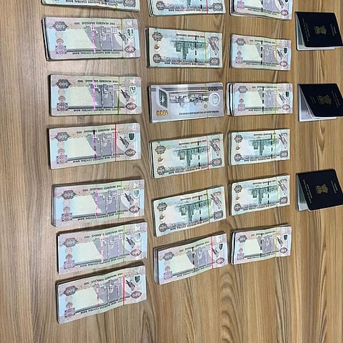 पुणे विमानतळावर दीड कोटींचे परकीय चलन जप्त, सीमा शुल्क विभागाची कारवाई