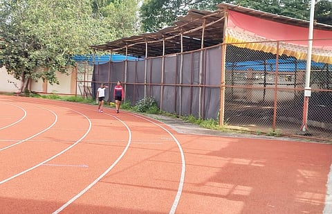 खेळाडू उपाशी अन् ढोल-ताशा पथक तुपाशी ! सणस मैदानावर विनापरवानगी सराव? 