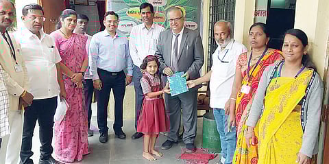 अहमदनगर जिल्ह्यातील शाळांची तपासणी सुरू