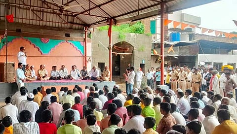 Parbhani News: बालाजी गायकवाड यांच्या बदलीच्या आश्वासनानंतर चारठाणा येथील गणपतींचे विसर्जन होणार