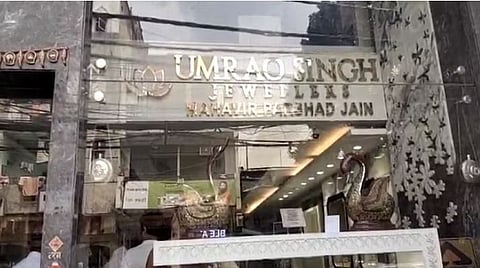 धक्‍कादायक…दिल्‍लीत ज्वेलर्स दुकान फोडून तब्‍बल २५ कोटींचे दागिने लंपास