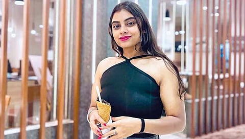 Mumbai Air Hostess Murder Case : हवाई सुंदरीची गळा चिरून हत्या