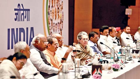 राजकारण : बैठकीतील ऐक्य निवडणुकीत टिकेल?