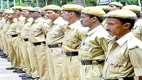 Kolhapur News | उसने पैसे घेऊन होमगार्डना बंदोबस्ताला येण्याची वेळ